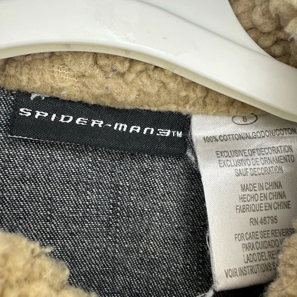 Y2K Spider-man 3 Black Jean Jacket with patches Spider detail on buttons Size 6 - Picture 4 of 4